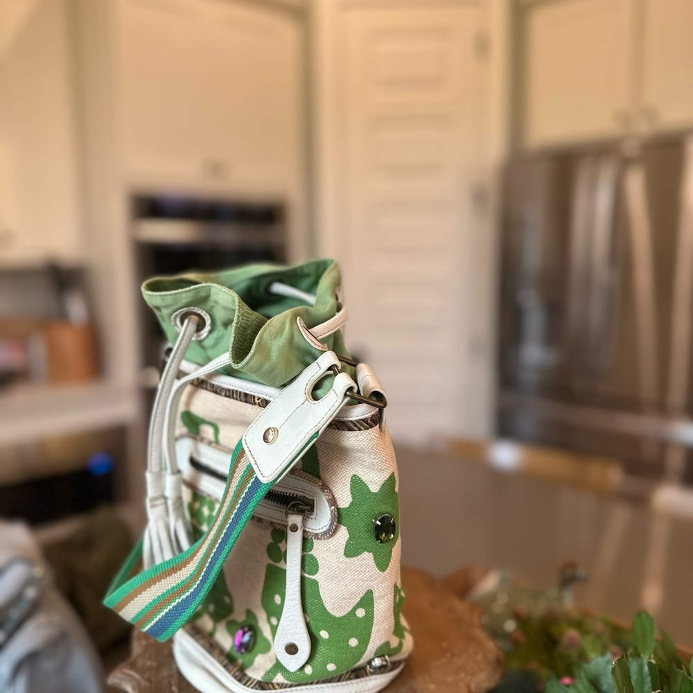 Sooo Good!! Hayden Harnett Cute Cute Leather trim Canvas Bucket Bag Green&Cream. - Picture 2 of 4